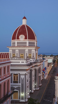 Cuba cienfuegos parque mart  view of palacio de gobierno