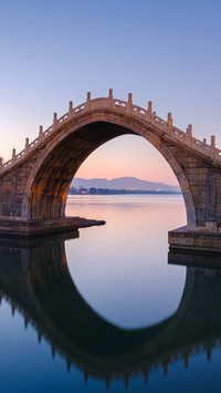 Look at the bridge in the summer palace 32
