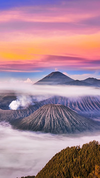 婆罗摩火山喷发