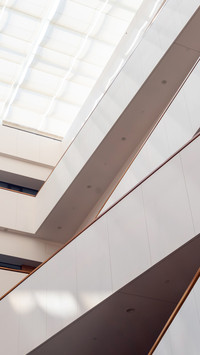 The hospitals ceiling corridor is transparent