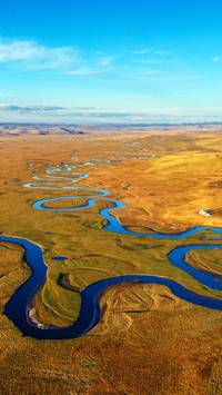 The autumn scenery of the mozhigele river
