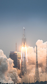 Understand the principles of rocket flight