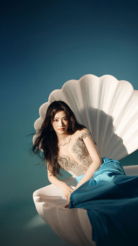 在爱里长大的卢昱晓