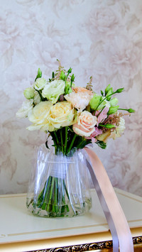 Flowers that can be placed in the bedroom 29