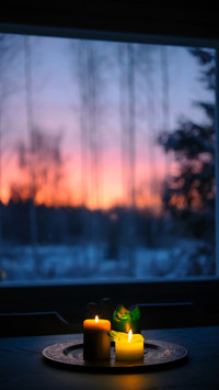 Nighttime candlelight
