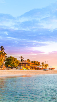 The Magical Mamanuca Islands in Fiji are just stunning