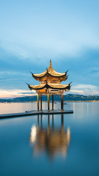 Encountering hangzhou in ancient poetry