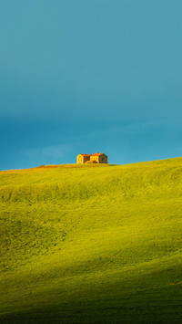 Fantastic sunny spring field in Italy