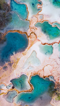 The western sichuan yellow dragon in the human jade pool
