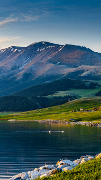 Early morning at lake selim