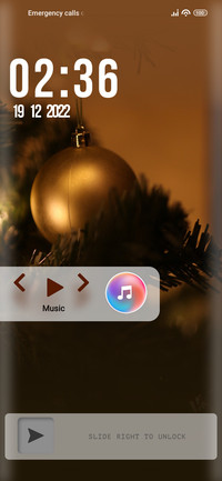 Gold Bauble