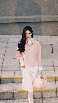 李一桐浅粉暖阳