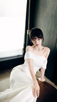 “甜妹”田曦薇