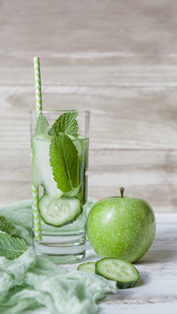 The benefits of eating apples often 2