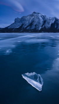 The ice heart in the deep blue lake 2