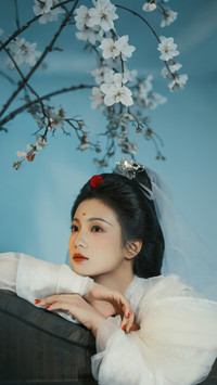 张雅钦清冷谪仙是也