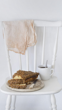 Danish cake droemmekage on chair
