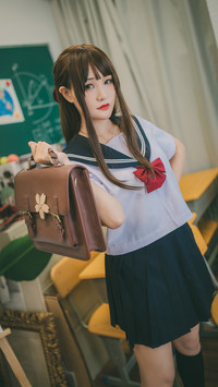 女生穿什么校服最好看