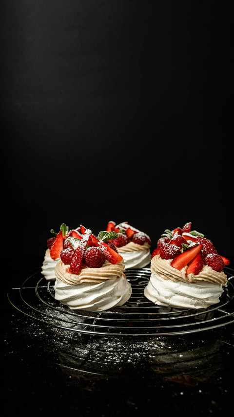 Pavlova strawberry dessert black sweet preview
