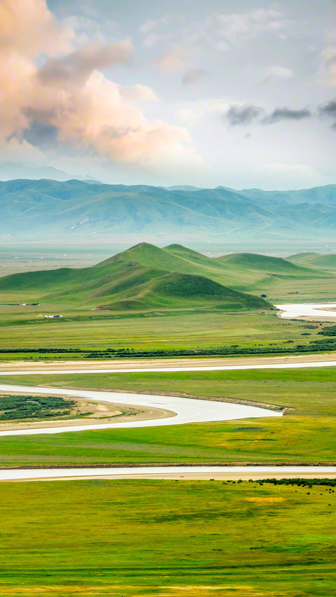 The First Bend of the Famous Zigzagged Yellow River of China preview
