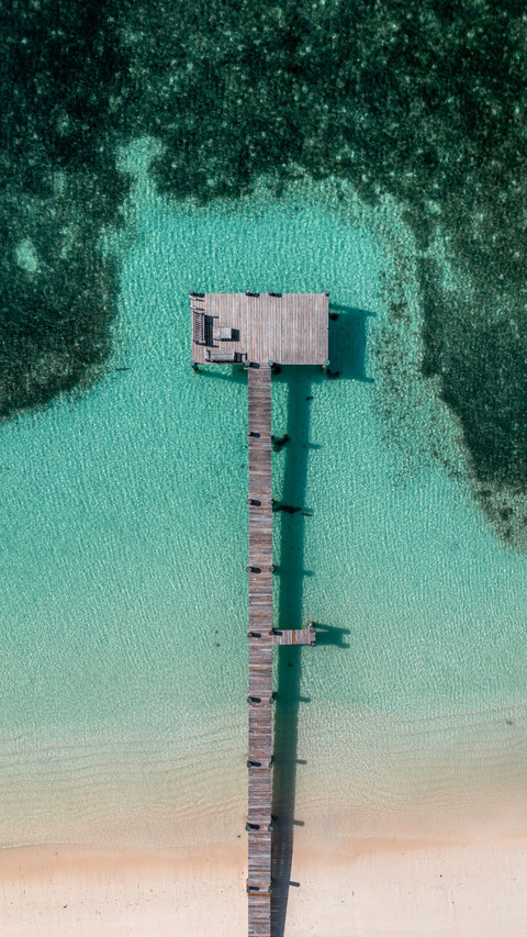 Bahama Clifton Bay Wooden Pier preview