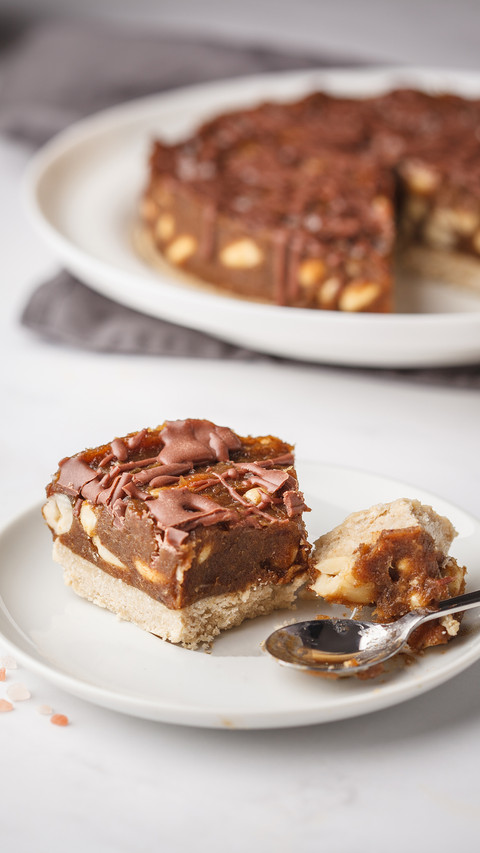 Decious cake-02 preview