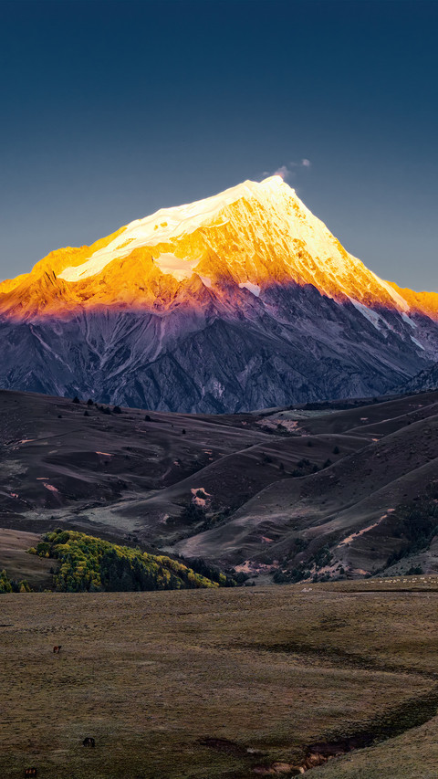 The main peak of ge nie snow mountain preview