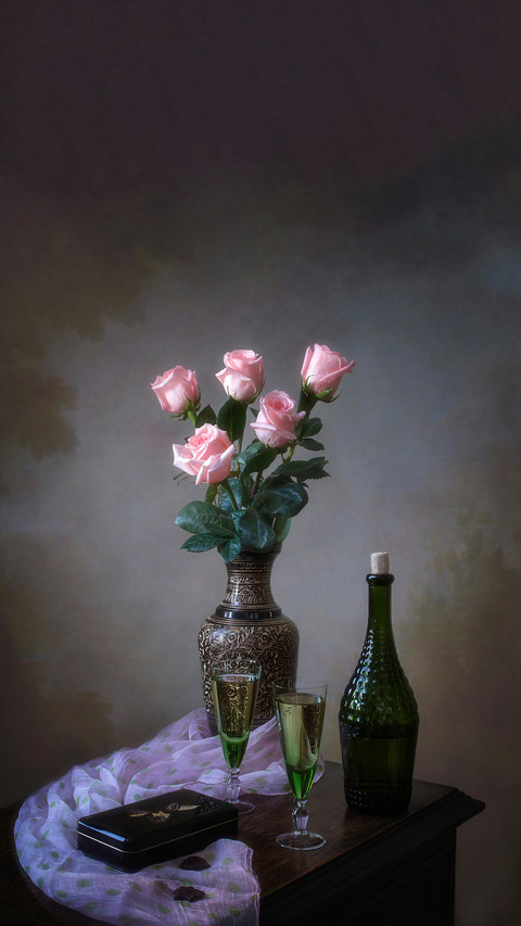 Still life with bouquet of delicate pink roses preview