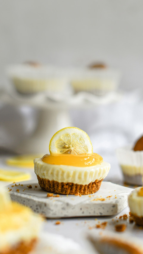 Lemon and ginger individual mini cheesecakes preview