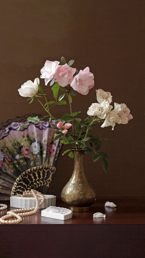 Modern flower arrang preview