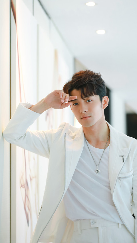 陈奕龙 preview