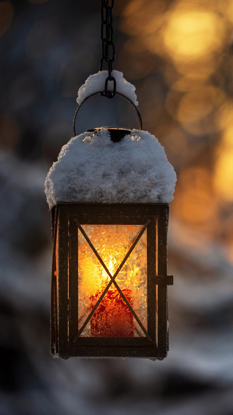 Nighttime candlelight preview