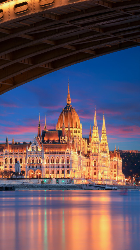 Cityscape image of Budapest preview