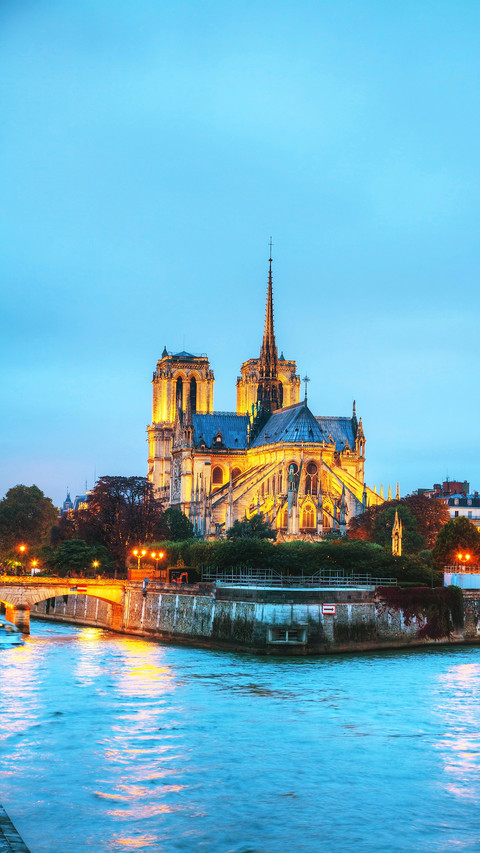 Romantic Paris preview
