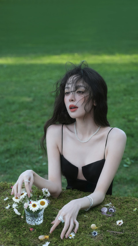 “林间精灵”古力娜扎 preview