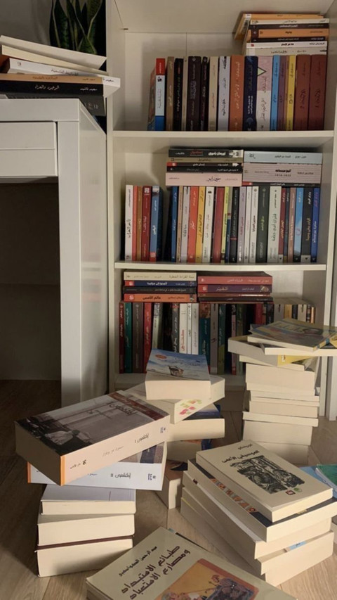 Lots of books preview