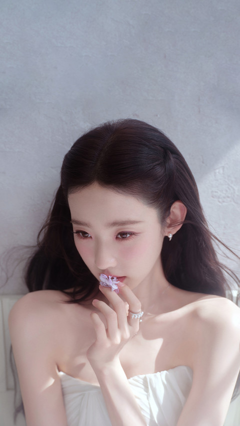 张艺凡 纯白茉莉花 preview