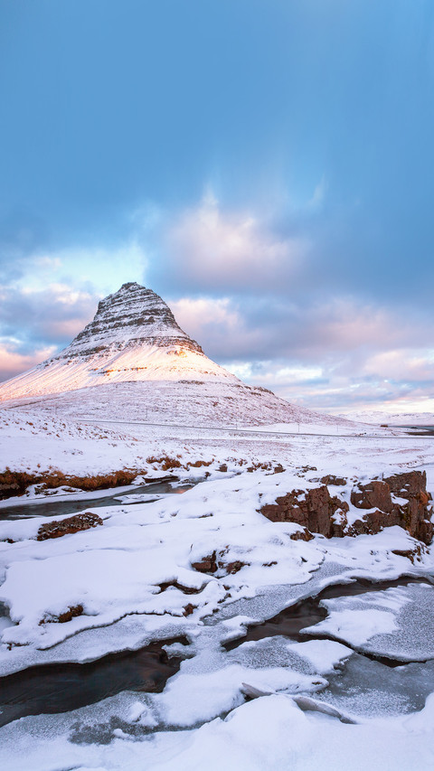Sunrise on the beautiful Kirkjufell mountain preview