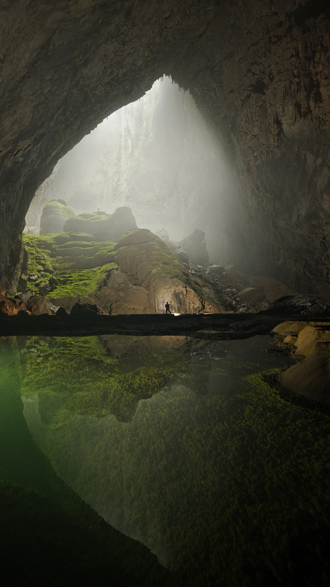 A rock formation shines beneath a skylight in hang son preview