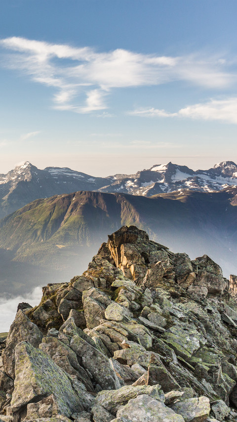 Crossing the mountain peaks in my heart preview
