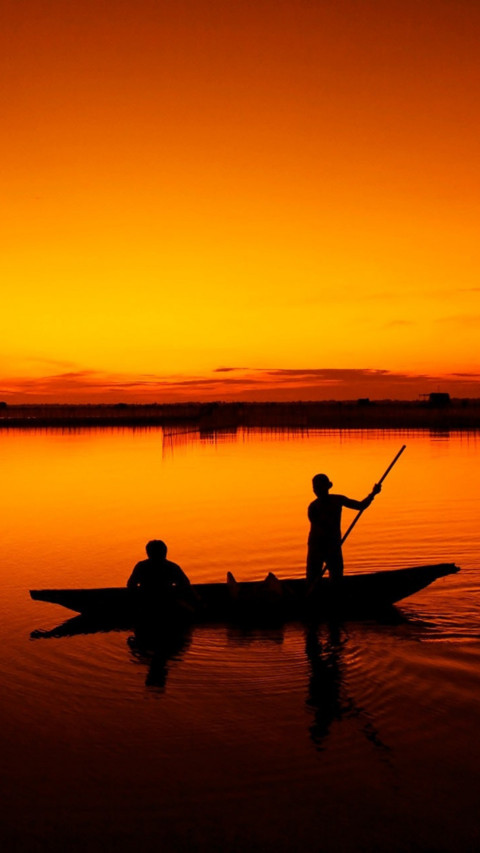 Boats and Sunsets (4) preview