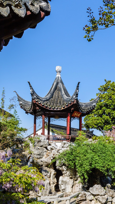 Poetry lies hidden in ancient buildings preview