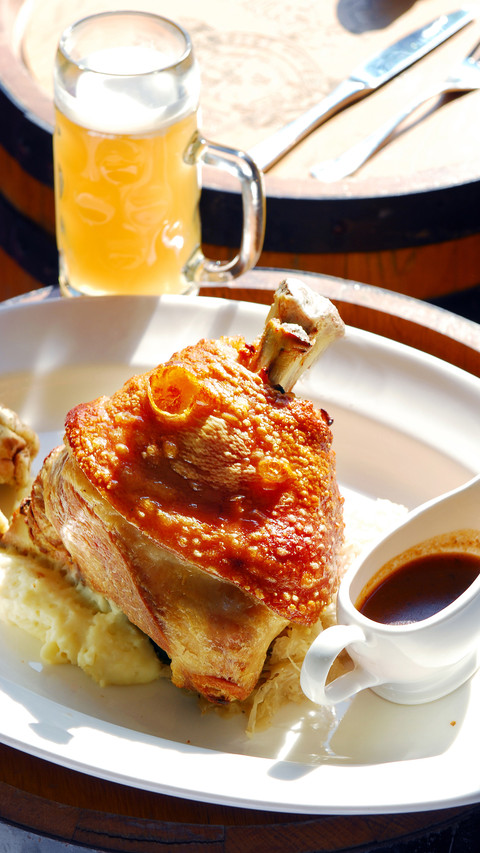 Delicious German food salted pig trotters preview