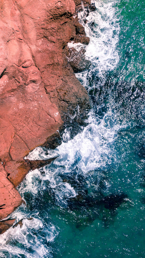 Waves crashing preview