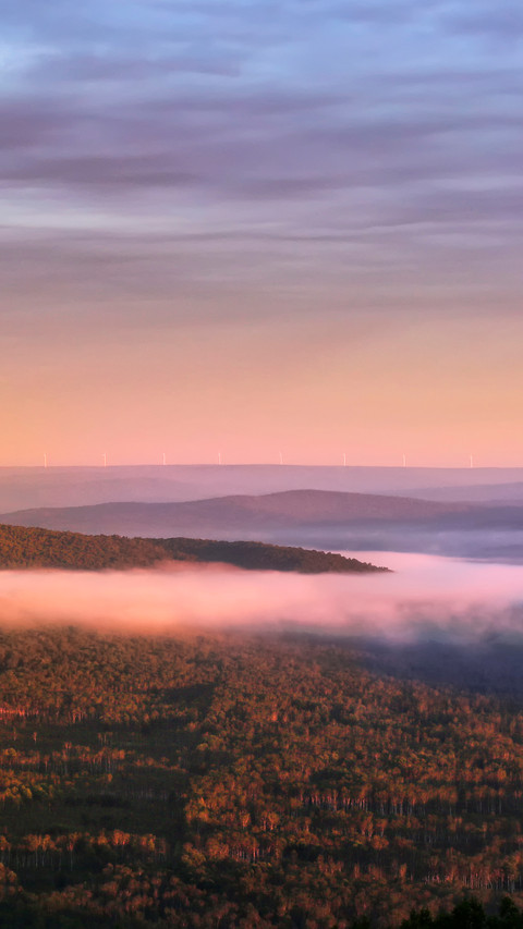 The mist rises over a thousand mountains concealing the preview