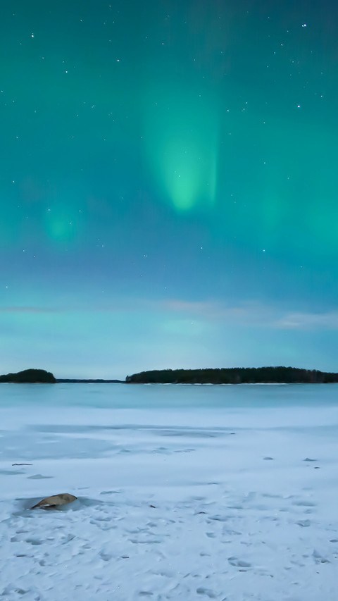 The northern lights at sea preview