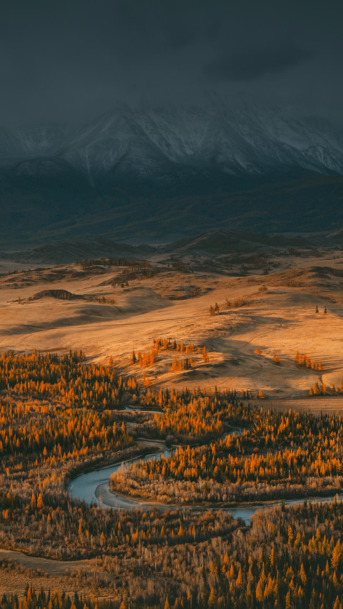 Winding River in the Mountain Valley preview