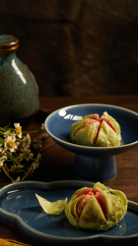 Beautiful and Delicious Lotus Crispy 18 preview