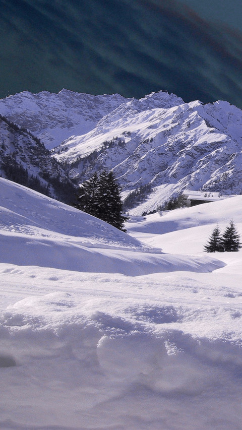 Mountain snow scene preview