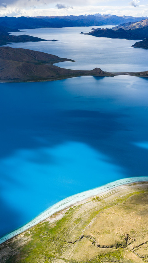The beauty of Yaluzong Co Lake and its surroundings preview